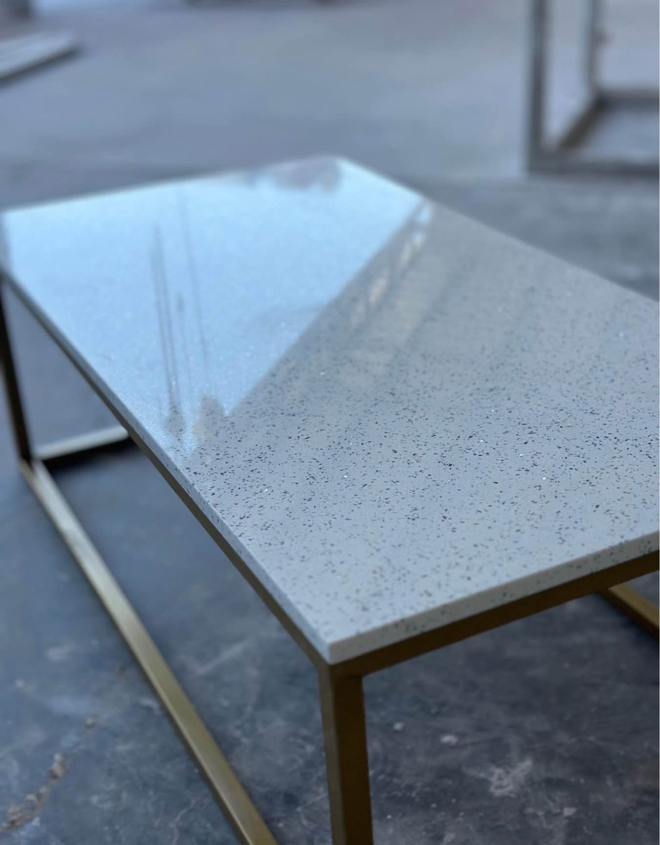 mesa-cuarzo-blanco-galaxy